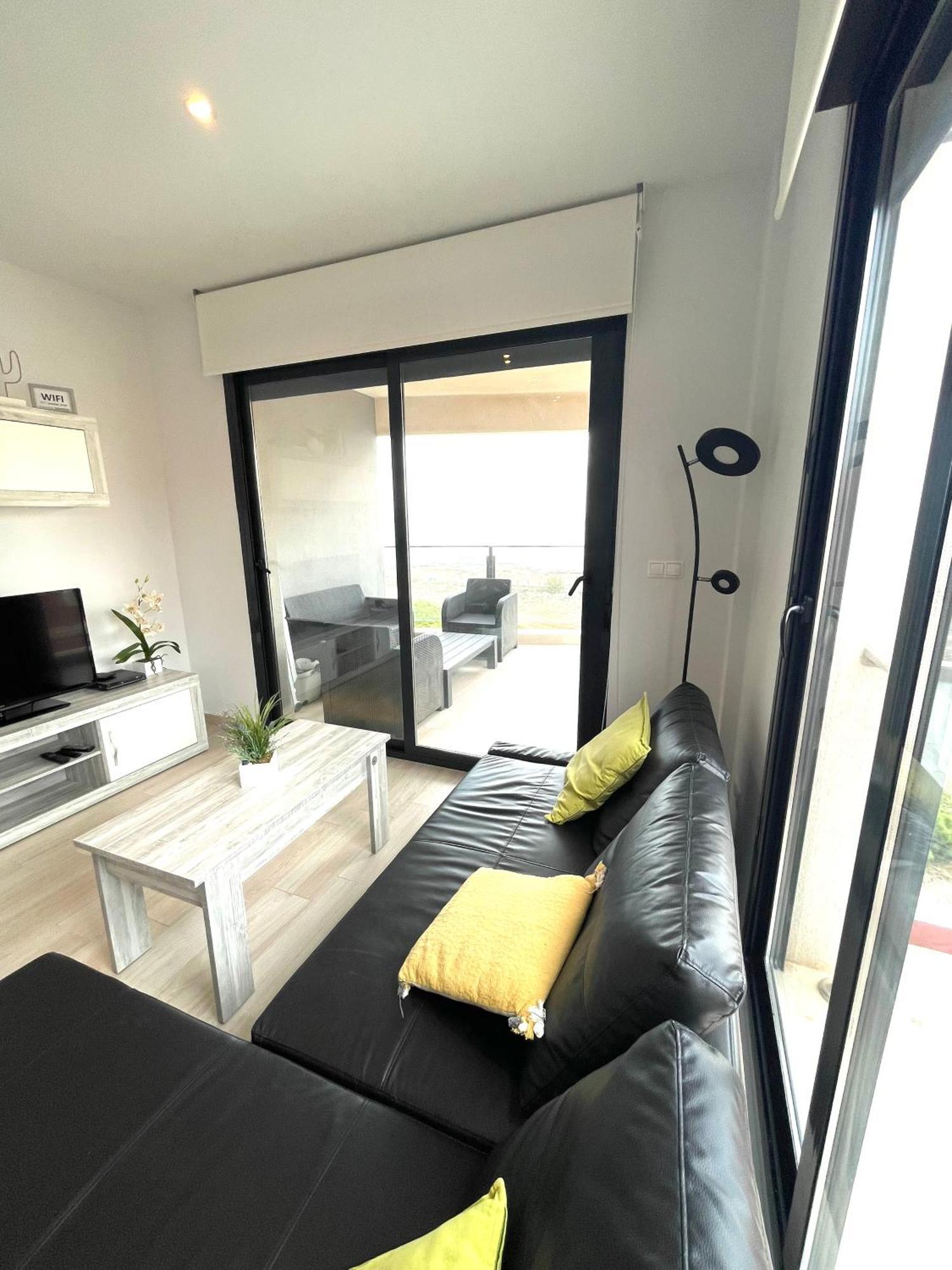 Luxury And Modern Beach Apartment With Sea Views Ла Мата Екстериор снимка